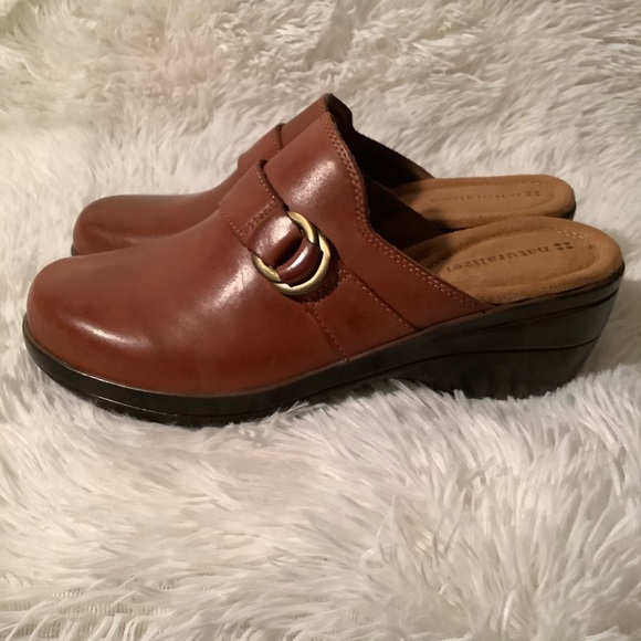 NATURALIZER LEATHER MULES - Picture 3 of 7